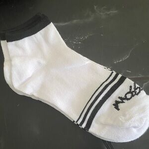 White & Black Low-Cut Athletic Socks -women